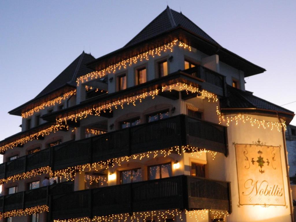 Nobillis - Carpathian Residence Peştera Exterior foto